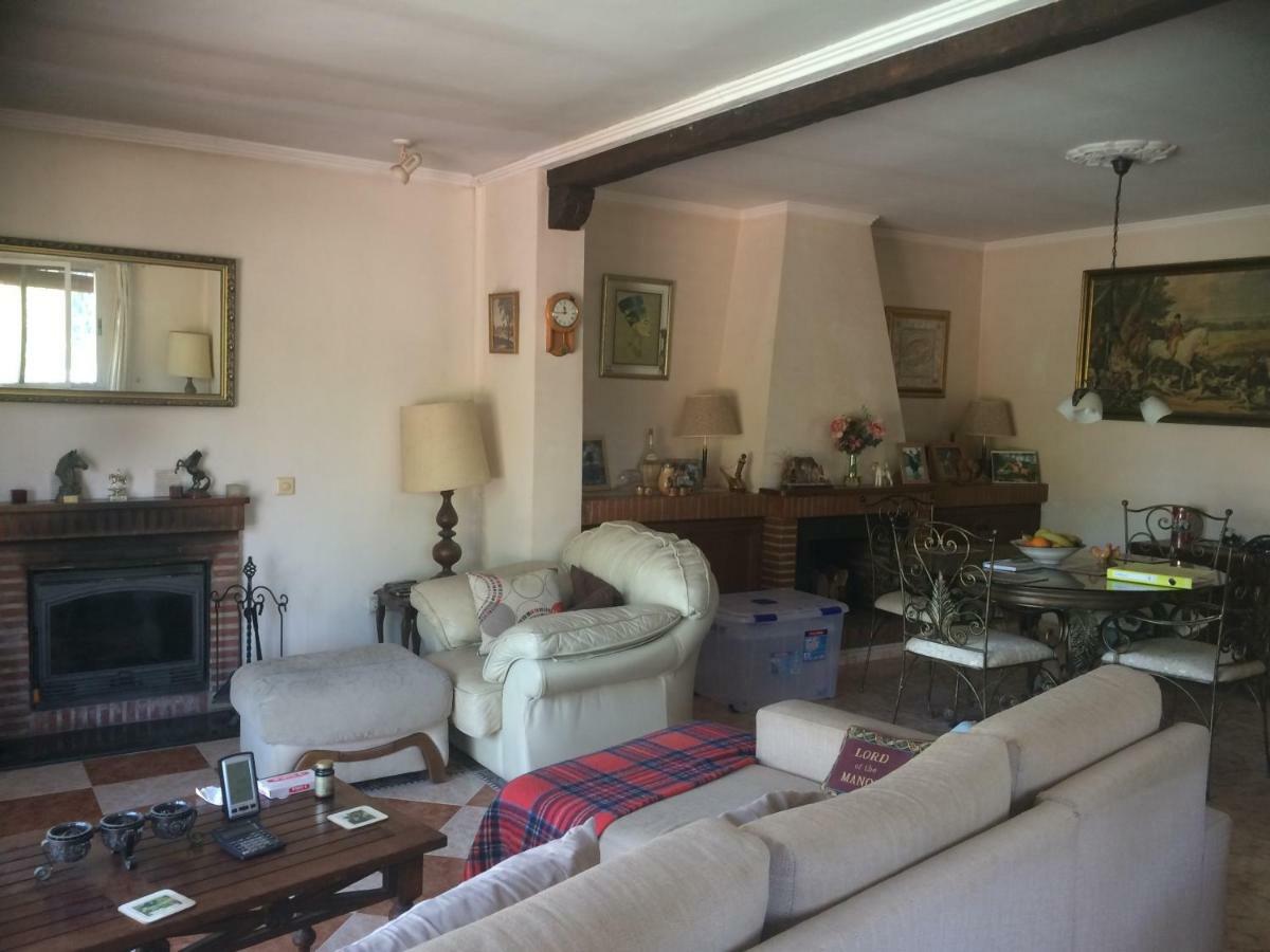Villa De La Rosa Malaga Exterior photo
